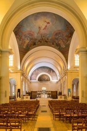 Choir;-Church;-Henri-Nozais;-High-altar;-Kaleidos;-Kaleidos-images;-La-parole-à-limage;-Mural;-Nave;-Neoclassical-architecture;-Notre-Dame-de-Paris;-Painted-vault;-Places-of-worship;-Religious-heritage;-Religious-interior;-Roman-basilica;-Stories-Pictures;-Tarek-Charara;-Wooden-chairs